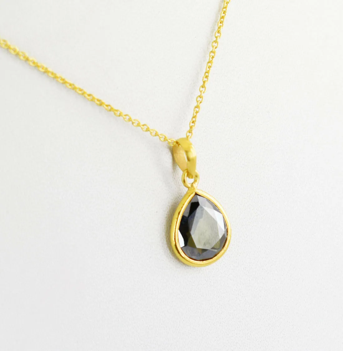 0.9 Carats 100% Certified Elegant Blue Diamond 14 K Gold Pendant