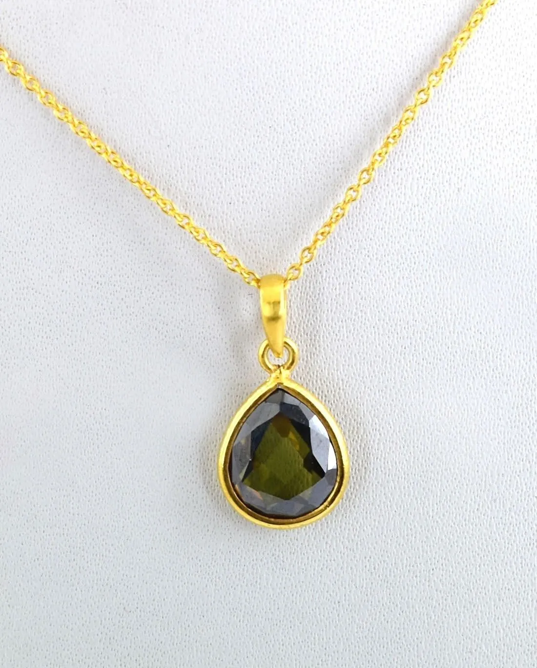 0.9 Carats 100% Certified Elegant Blue Diamond 14 K Gold Pendant