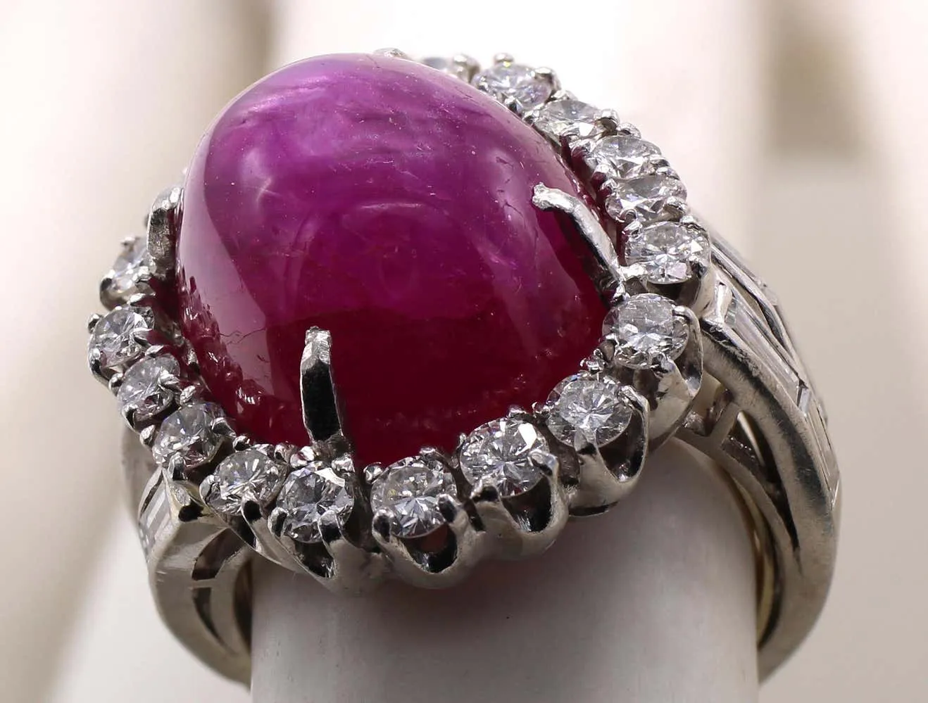 1960s Star Ruby Diamond Platinum Cocktail Ring