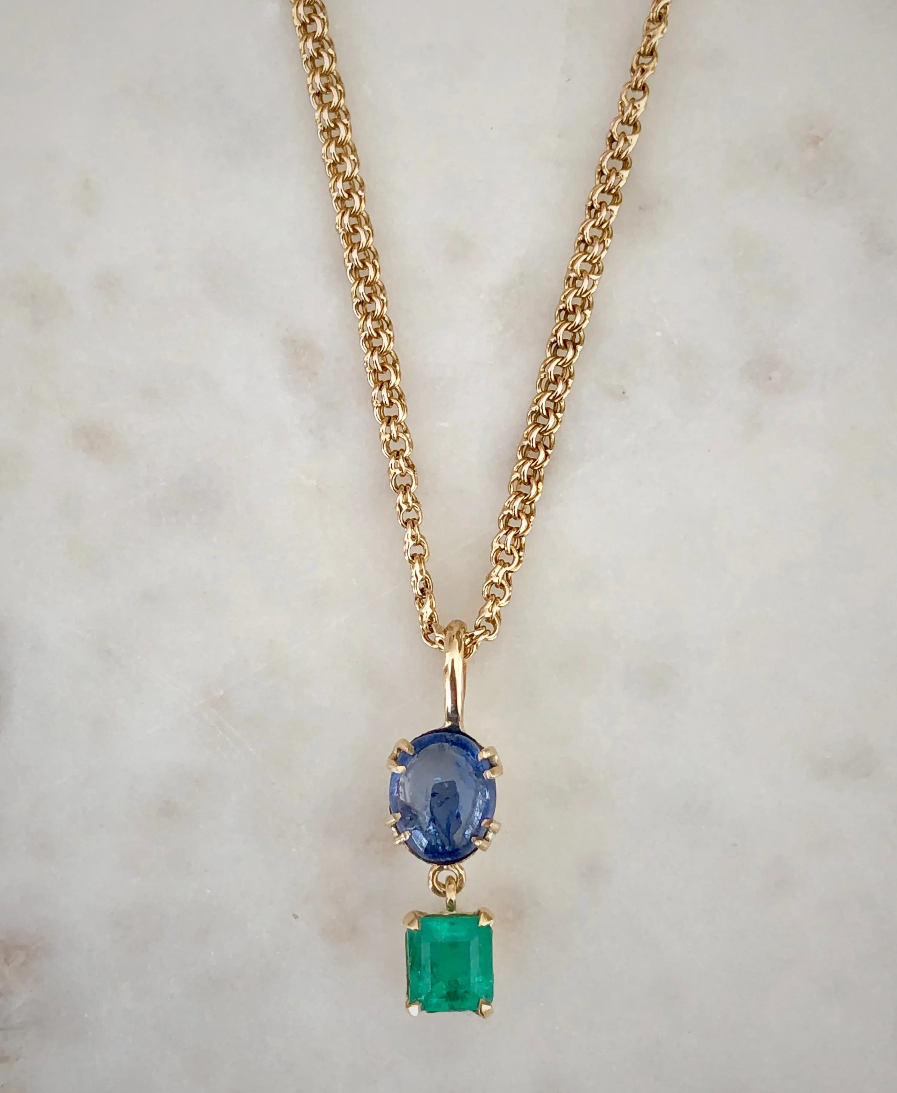 6.20 Carat Vintage Sapphire Emerald Pendant Necklace 18 Karat