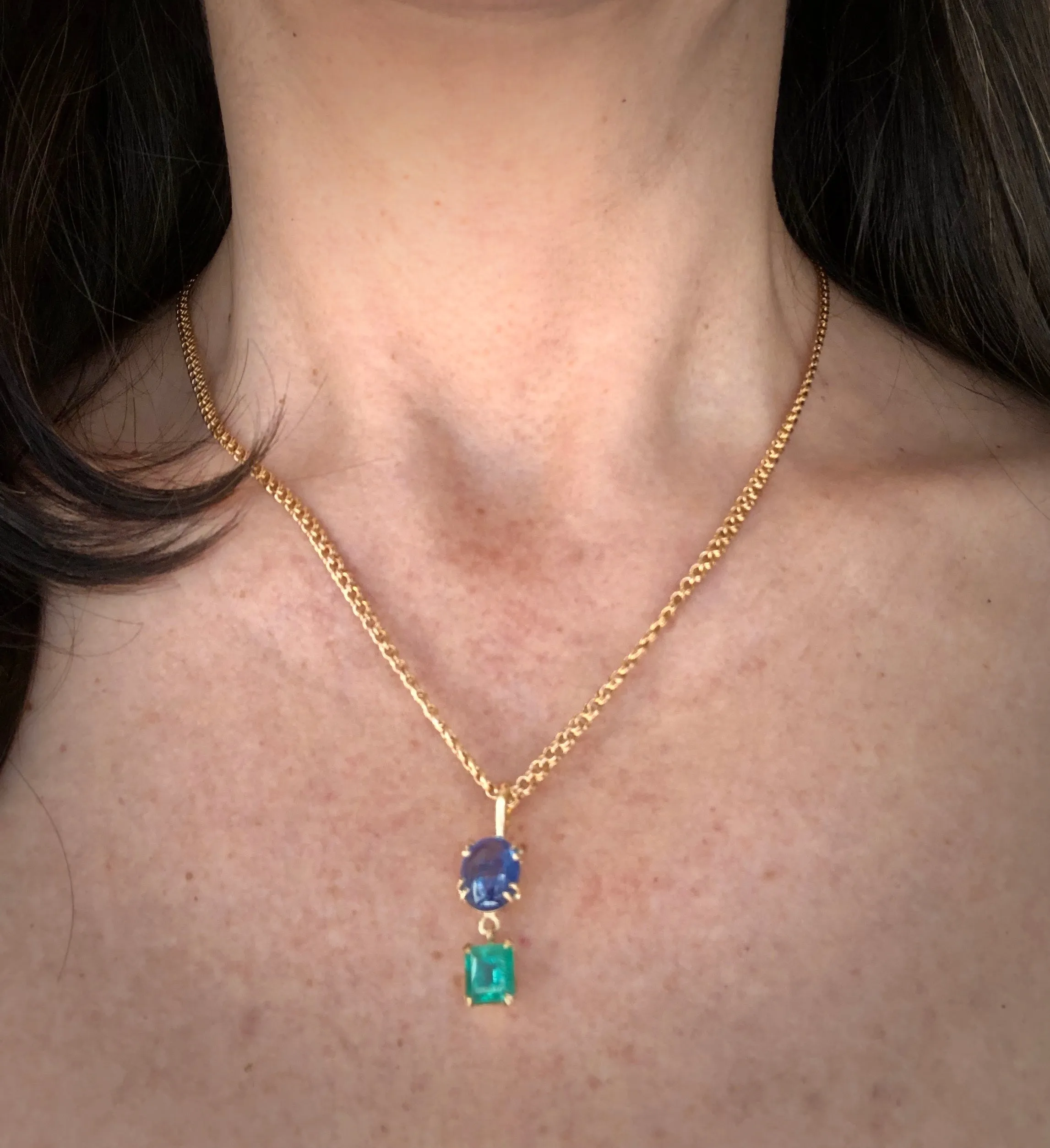 6.20 Carat Vintage Sapphire Emerald Pendant Necklace 18 Karat
