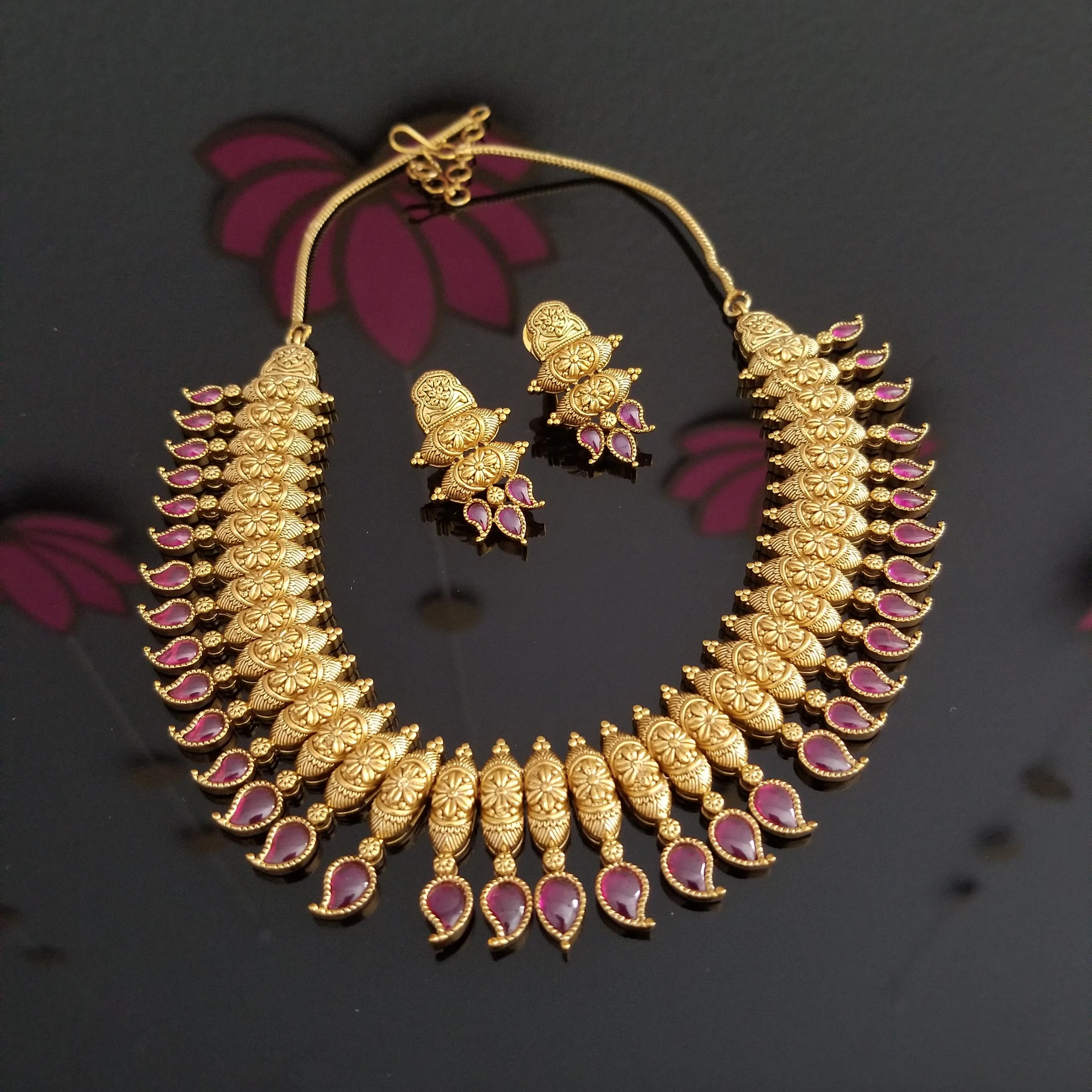 Antique South Indian Necklace With Matte Gold Plating 1125