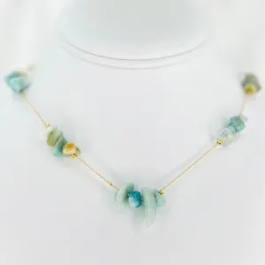Bright Green Natural Stone Necklace – Fresh and Energizing
