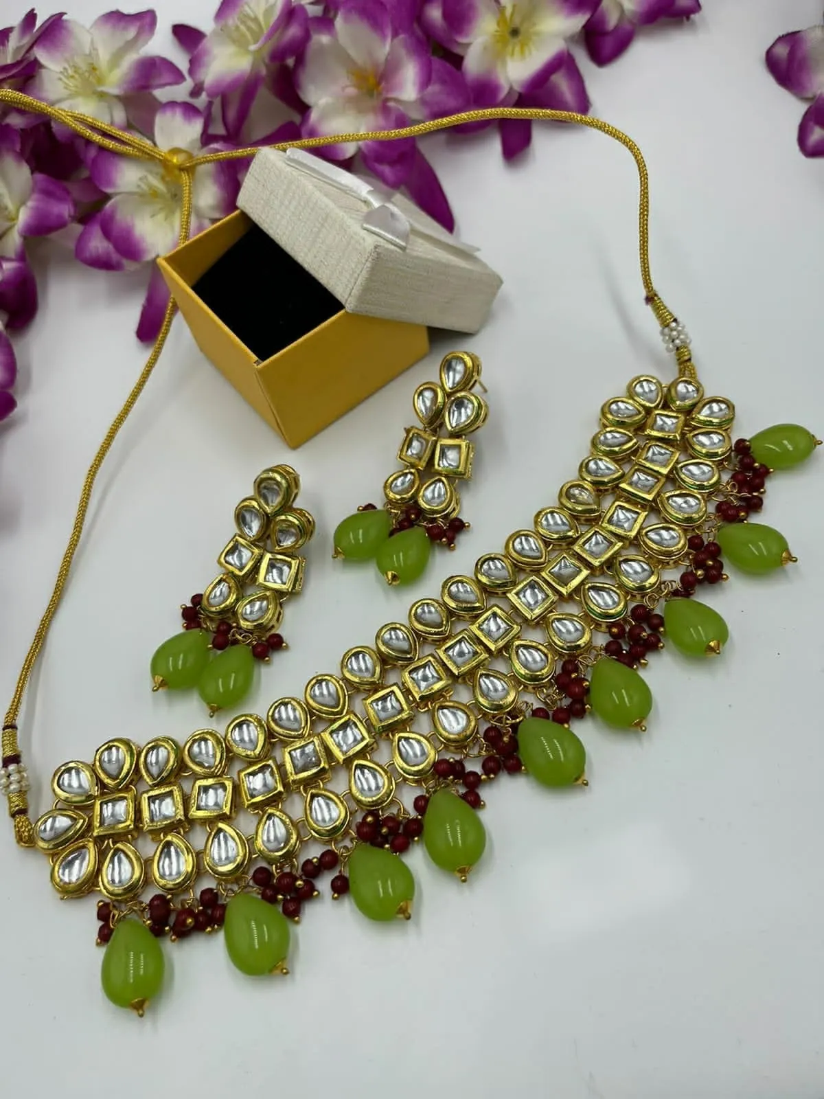 Classic Pearl Jewellery Set