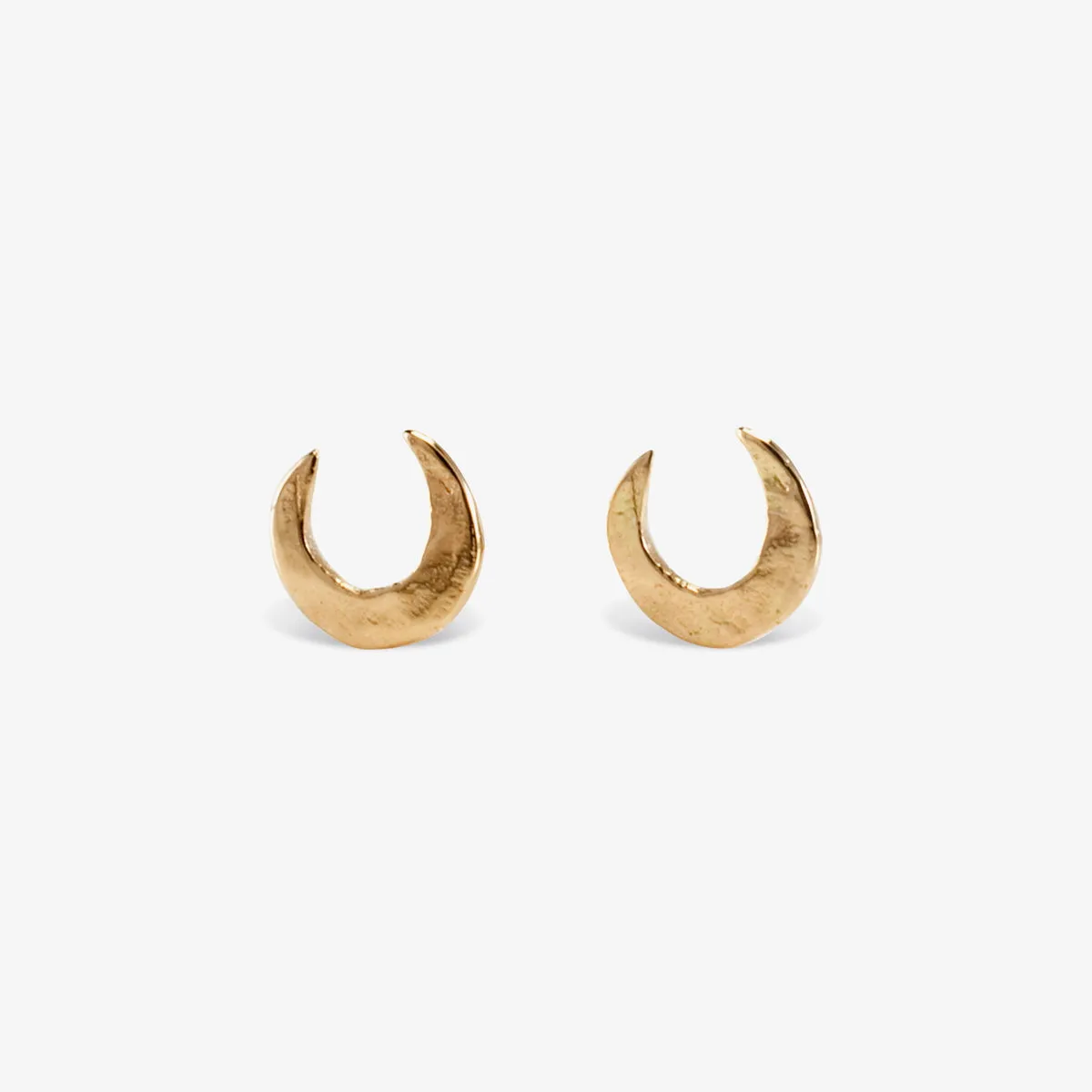 Crescent Moon Studs | E0711