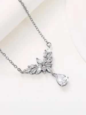 Crystal Silver Necklace, CZ Gem Minimalist Wedding Necklace, Diamond Accent Chain Necklace for Bride