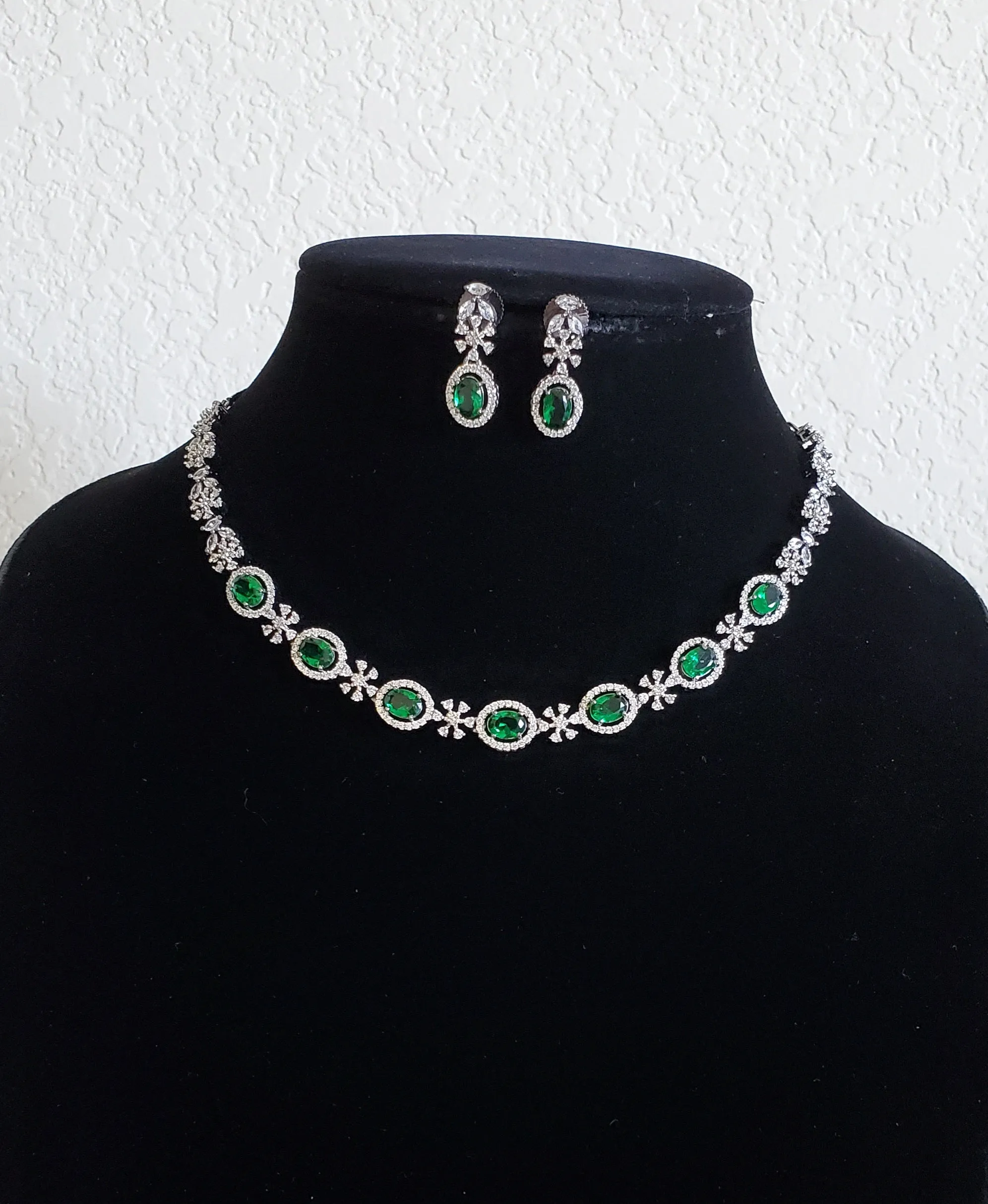 Cz Classic Necklace With Black Plating M96 Green