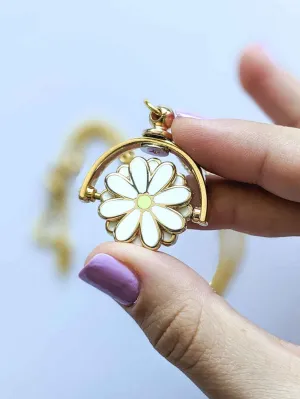Daisy Spinner Fidget Necklace