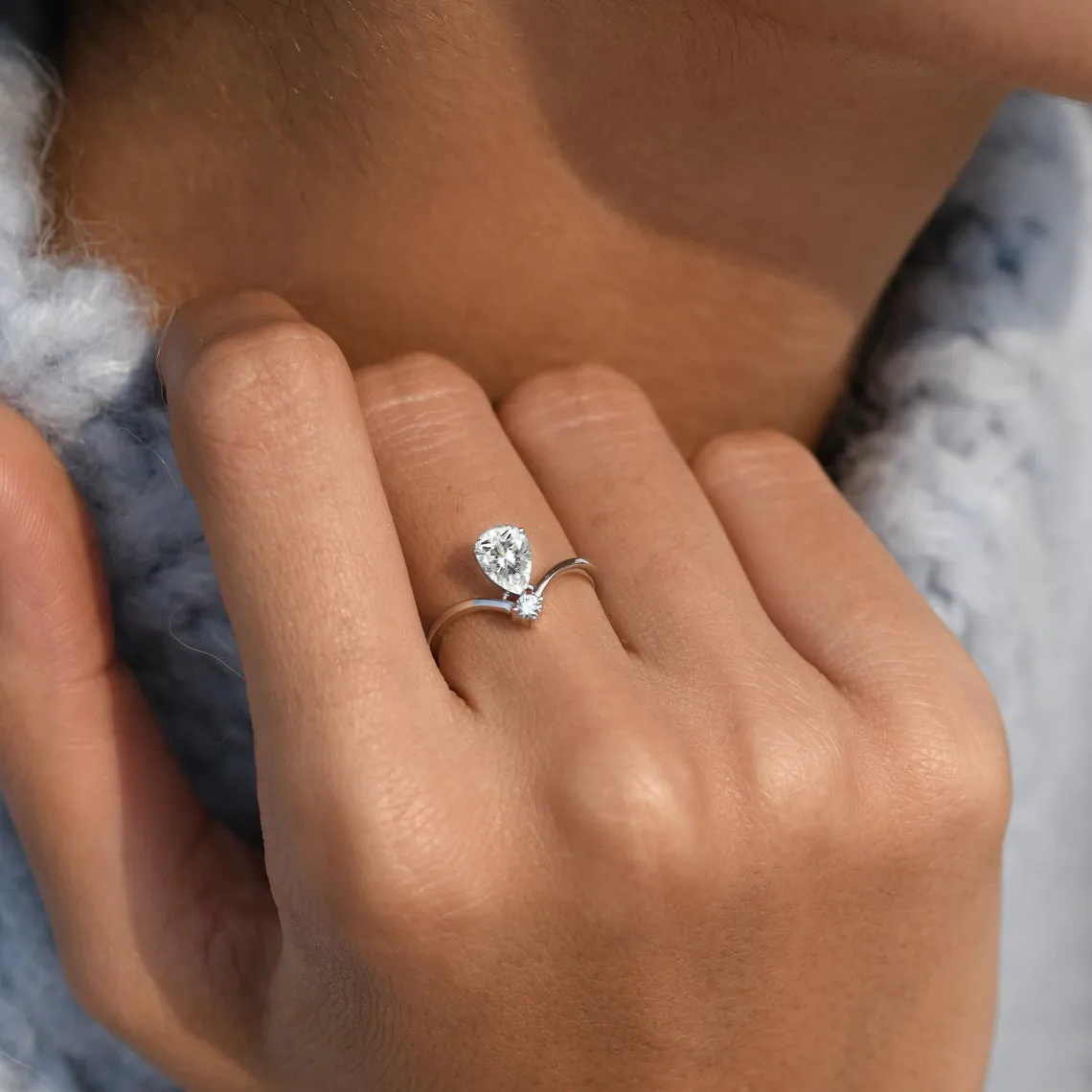 Dazzling Star Moissanite Ring