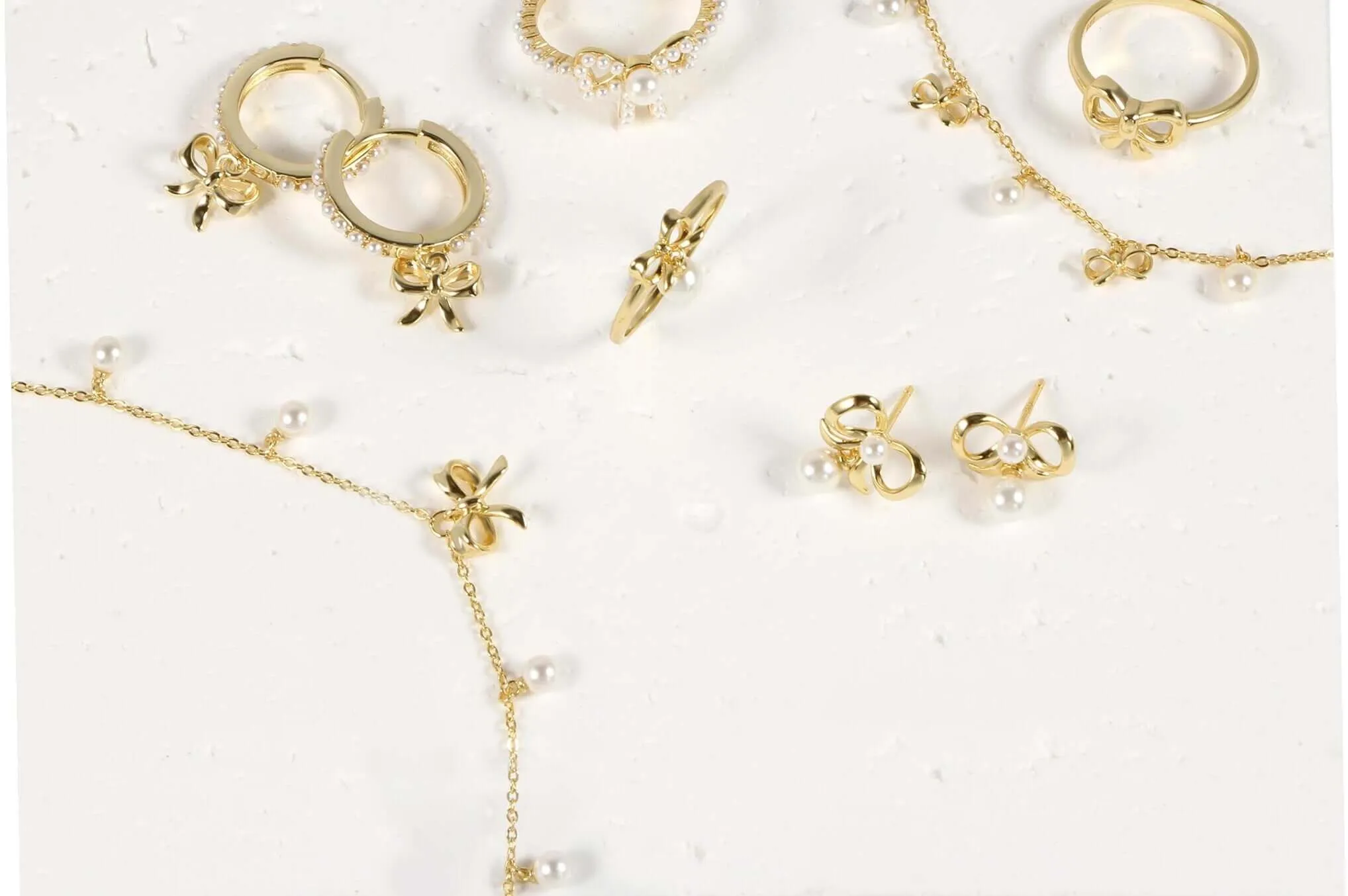 Elegance Pearl &Bow Charm Necklace