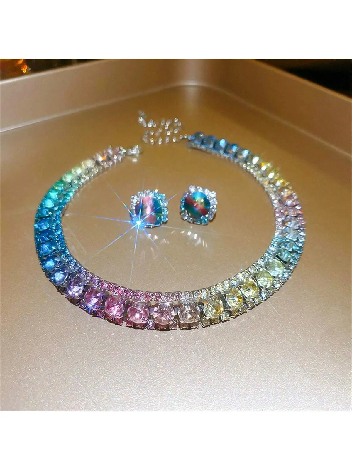 Elegant Crystal Jewelry Set: Dazzling Necklace and Earrings