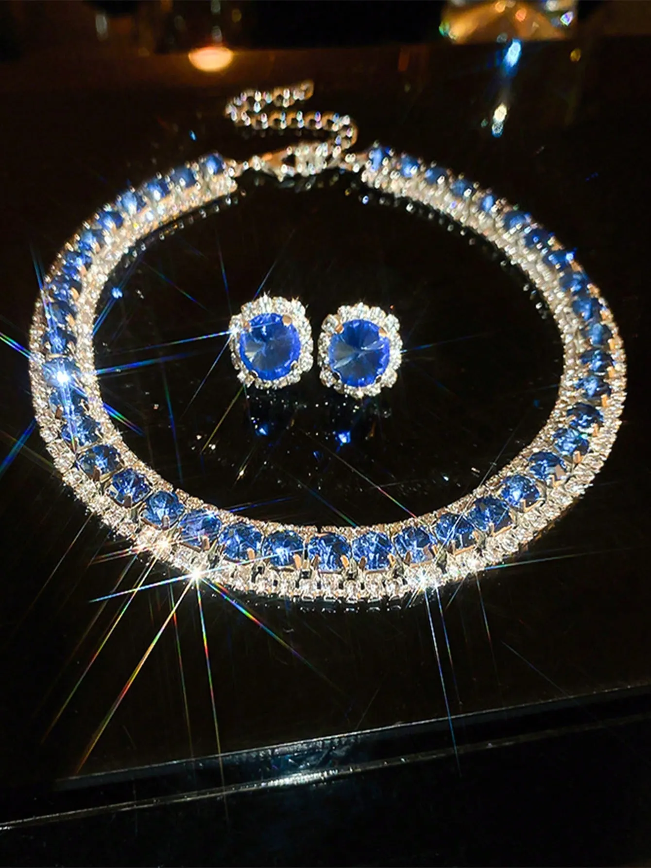 Elegant Crystal Jewelry Set: Dazzling Necklace and Earrings