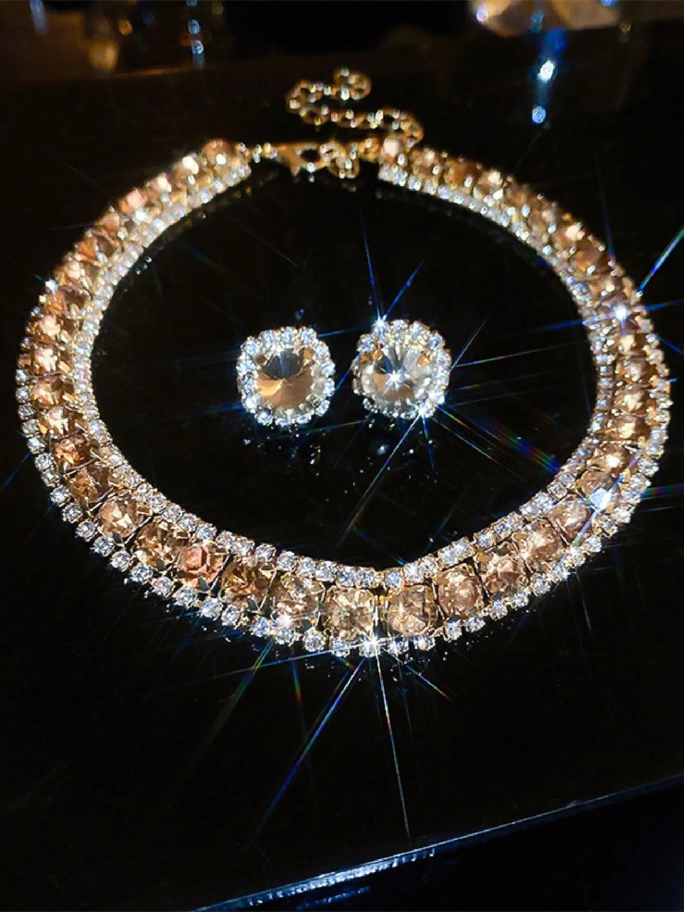 Elegant Crystal Jewelry Set: Dazzling Necklace and Earrings