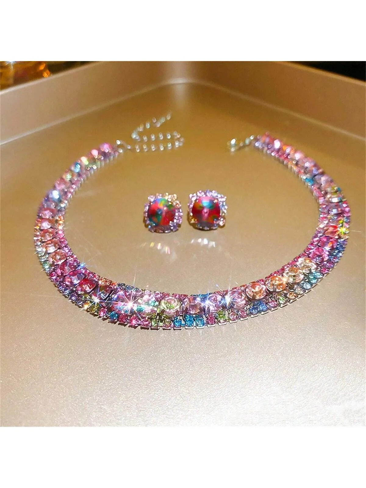 Elegant Crystal Jewelry Set: Dazzling Necklace and Earrings