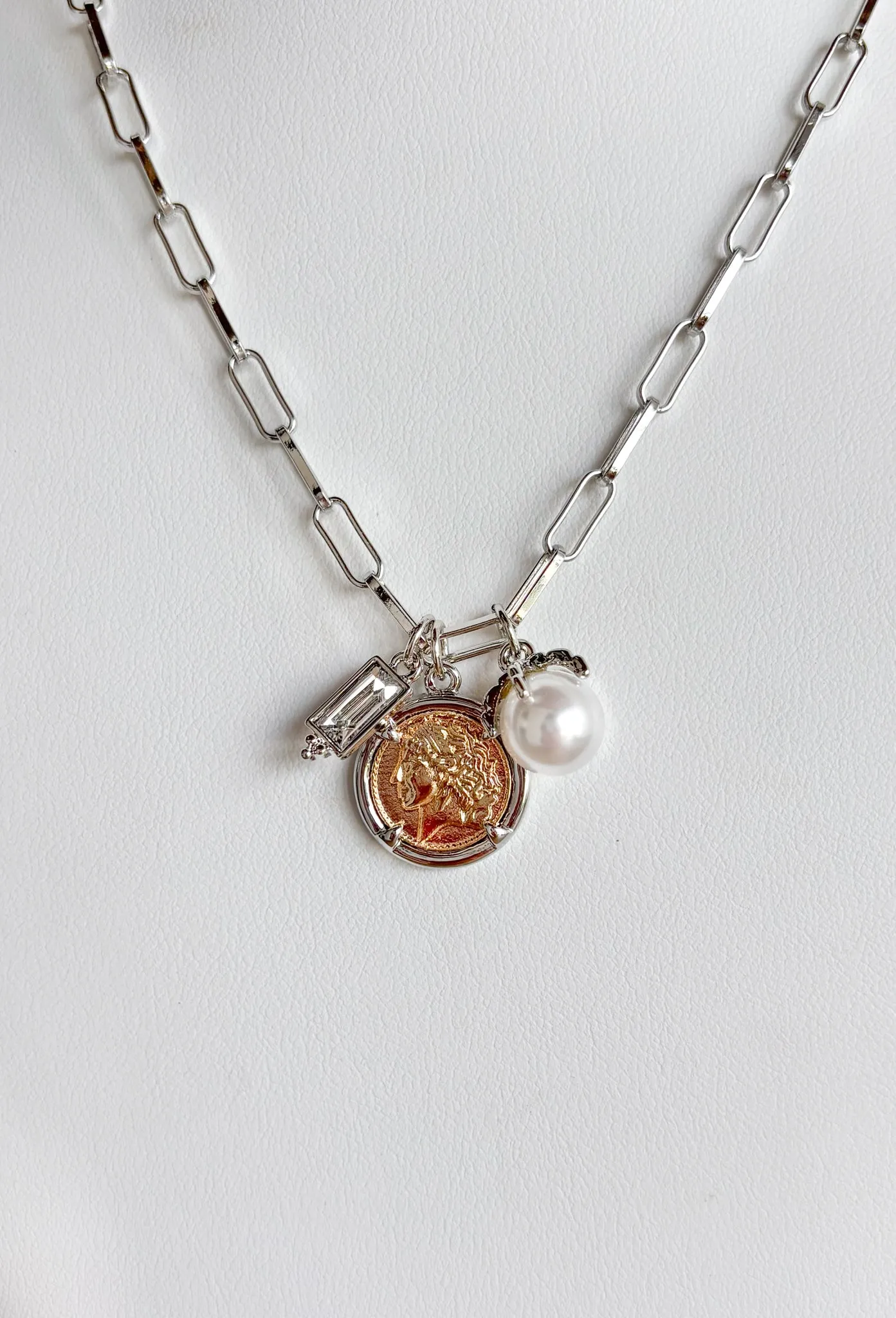 First Glances Necklace in Silver