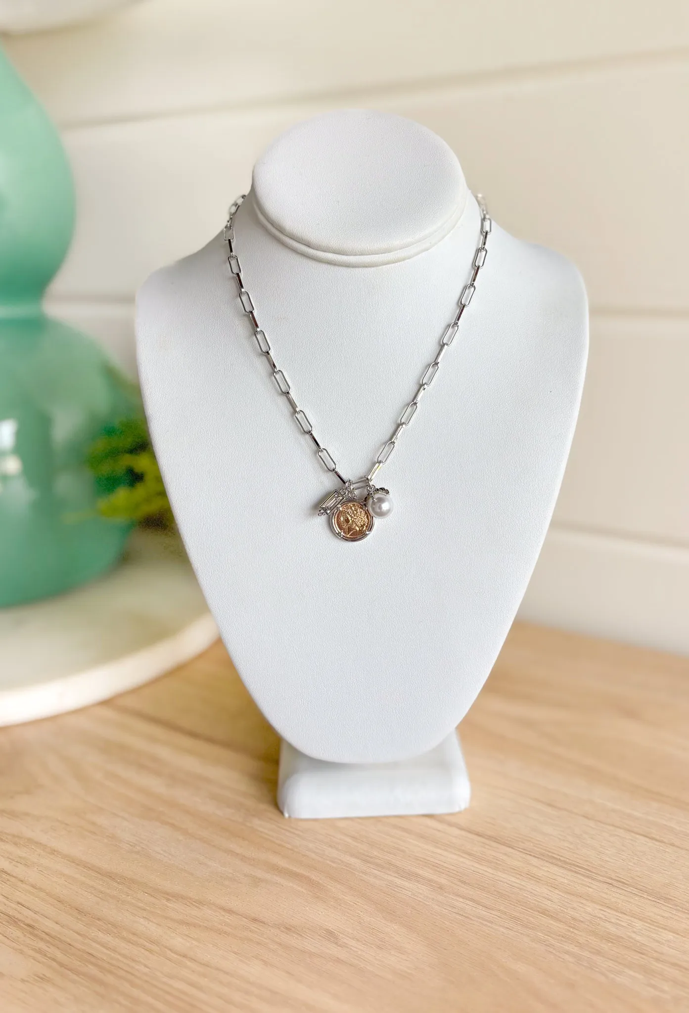 First Glances Necklace in Silver