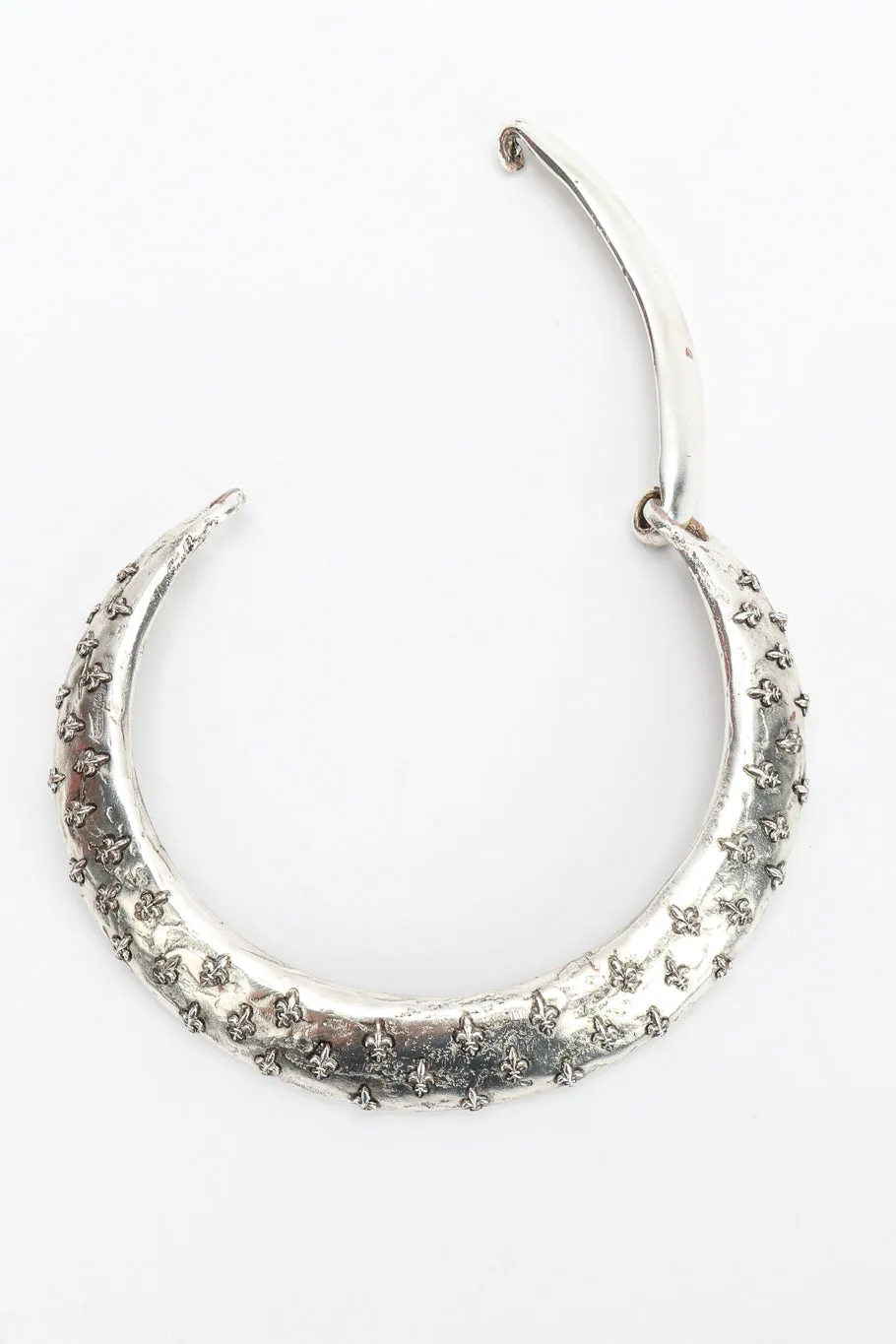 Fleur De Lis Collar Plate Necklace