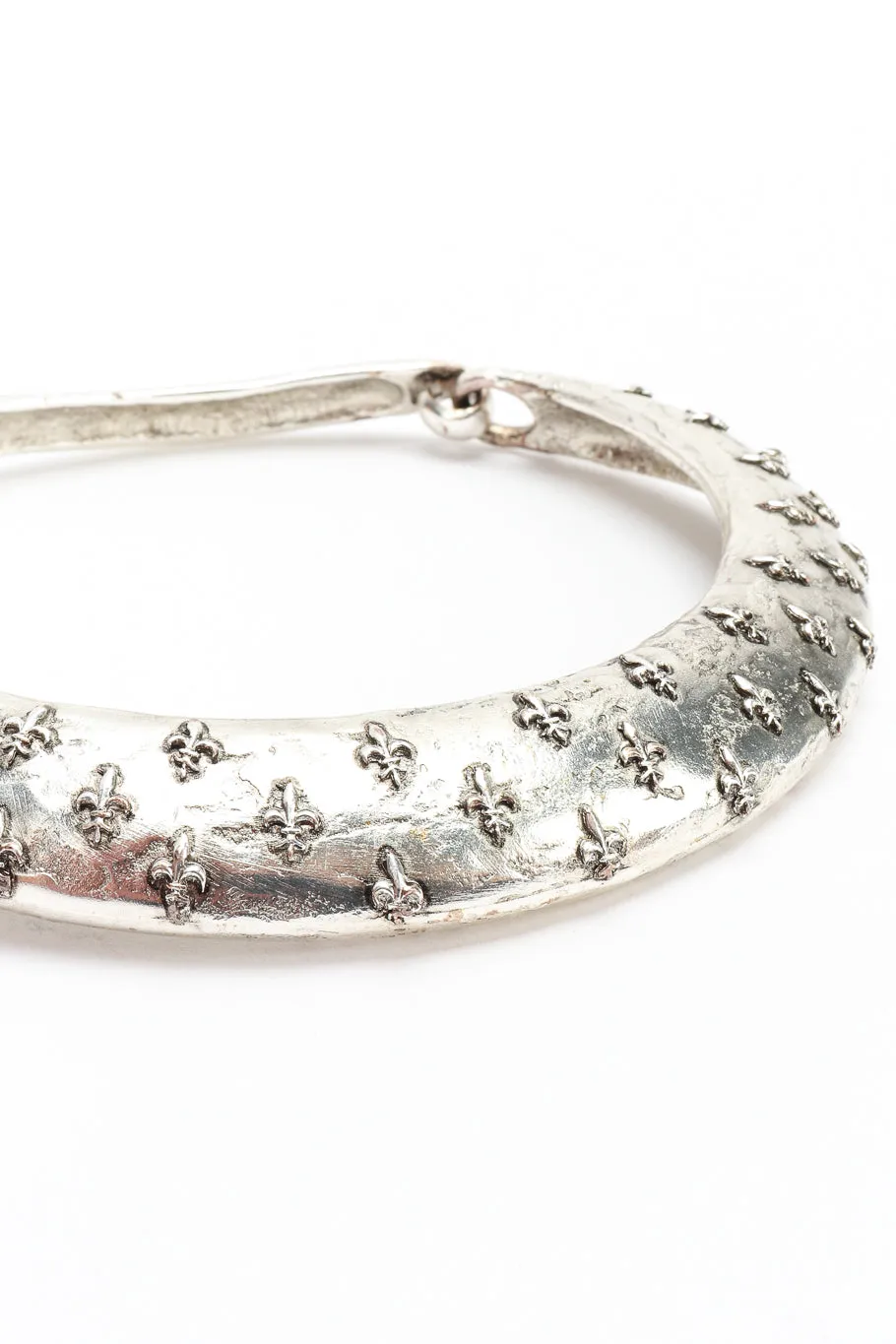 Fleur De Lis Collar Plate Necklace
