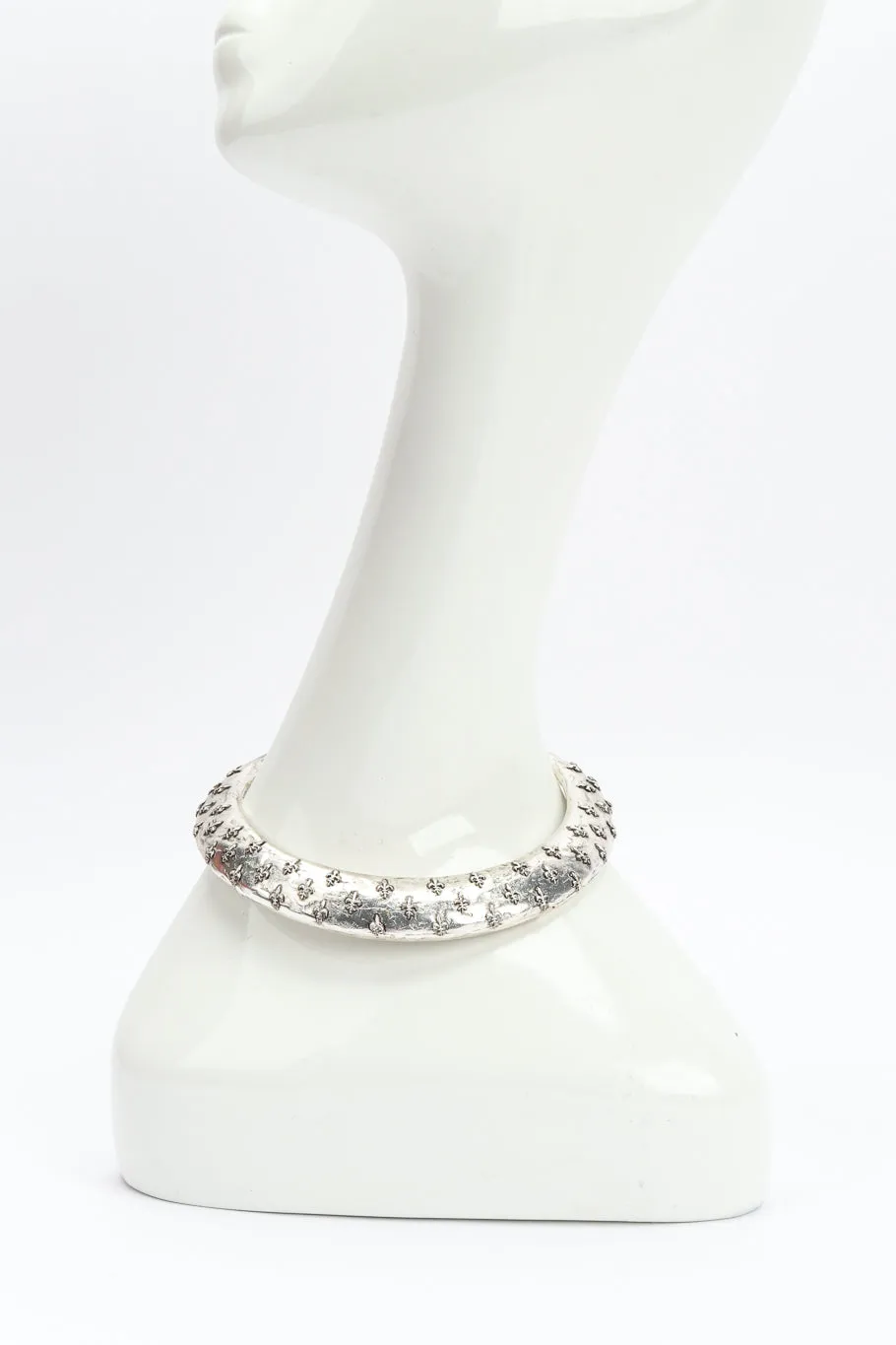 Fleur De Lis Collar Plate Necklace