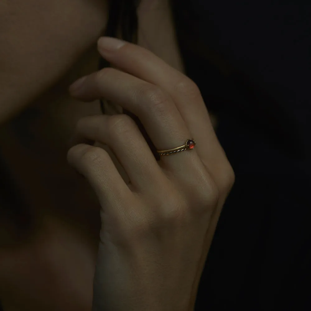 Garnet Wisp Ring | R11601GN