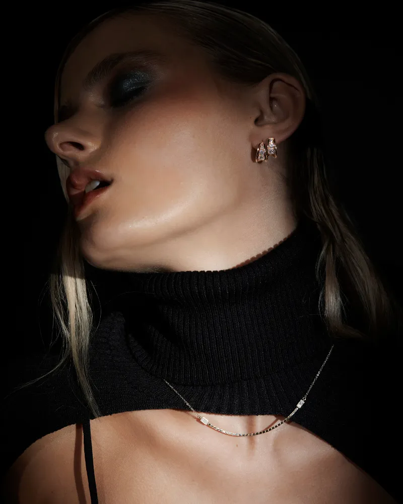 Halo Luna Necklace - Diamond Baguettes