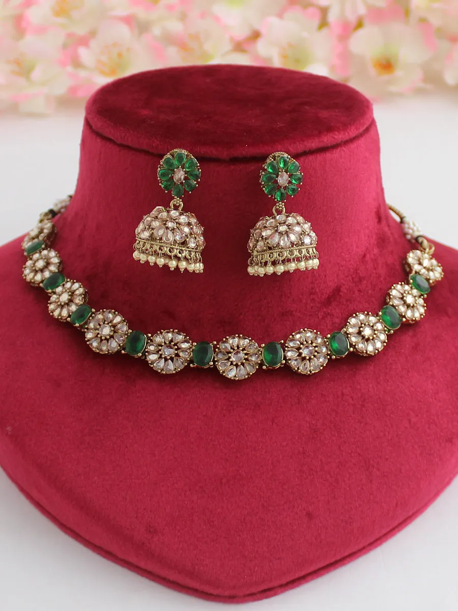 Jaanvi Necklace Set