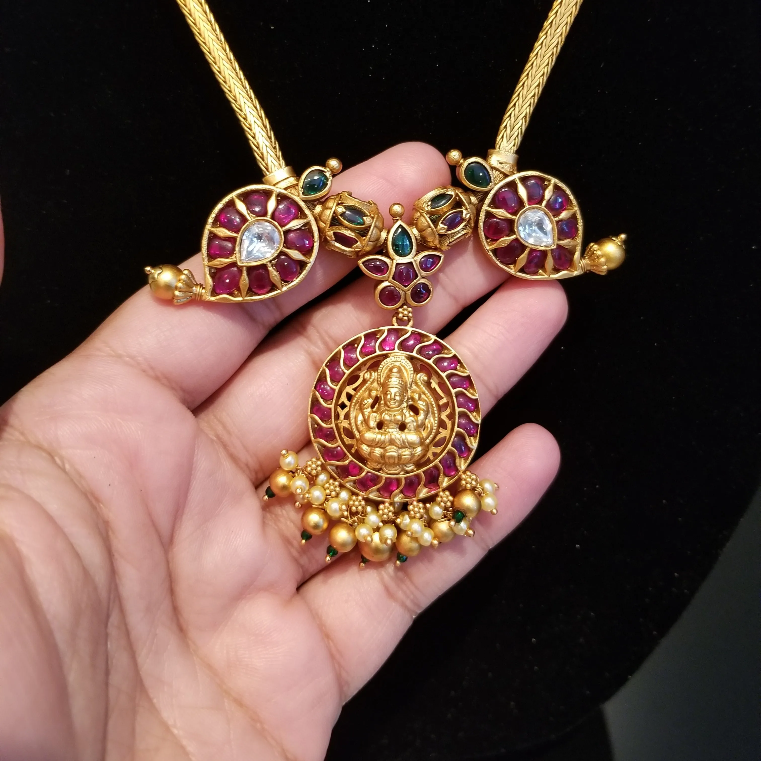 Laxmi Kemp Pendant Chain Set With Orange Matt Finish