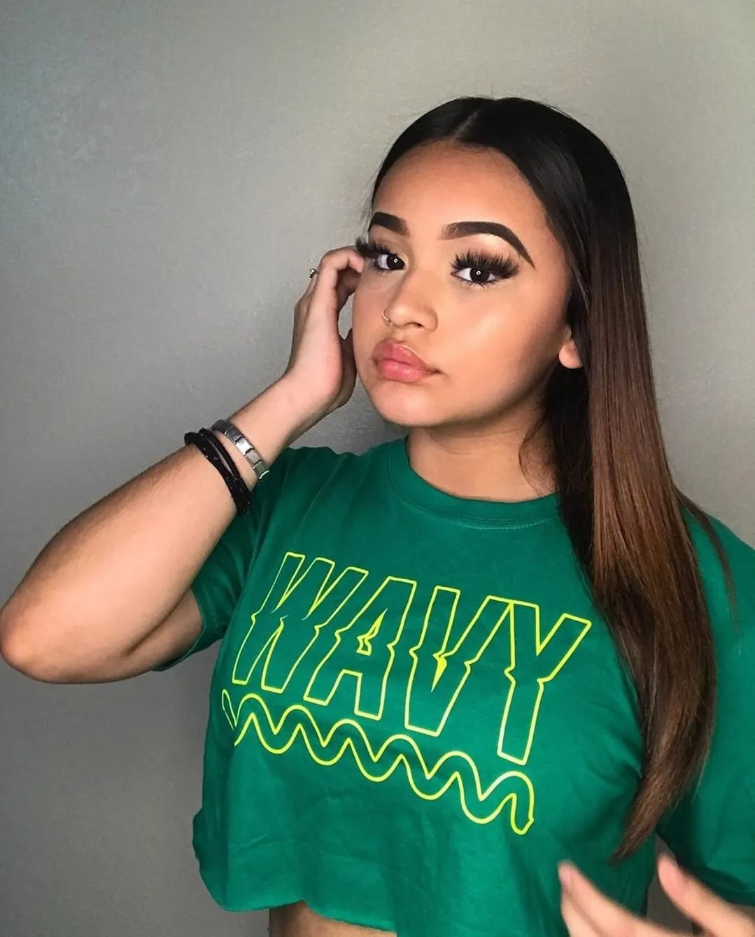 Neon Yellow Wavy Outline | Green Tee