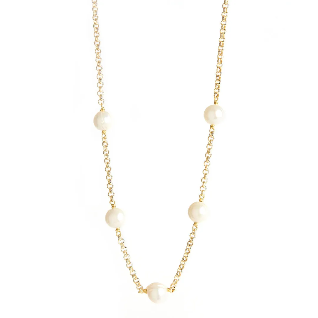 Olivia Necklace With Pearls