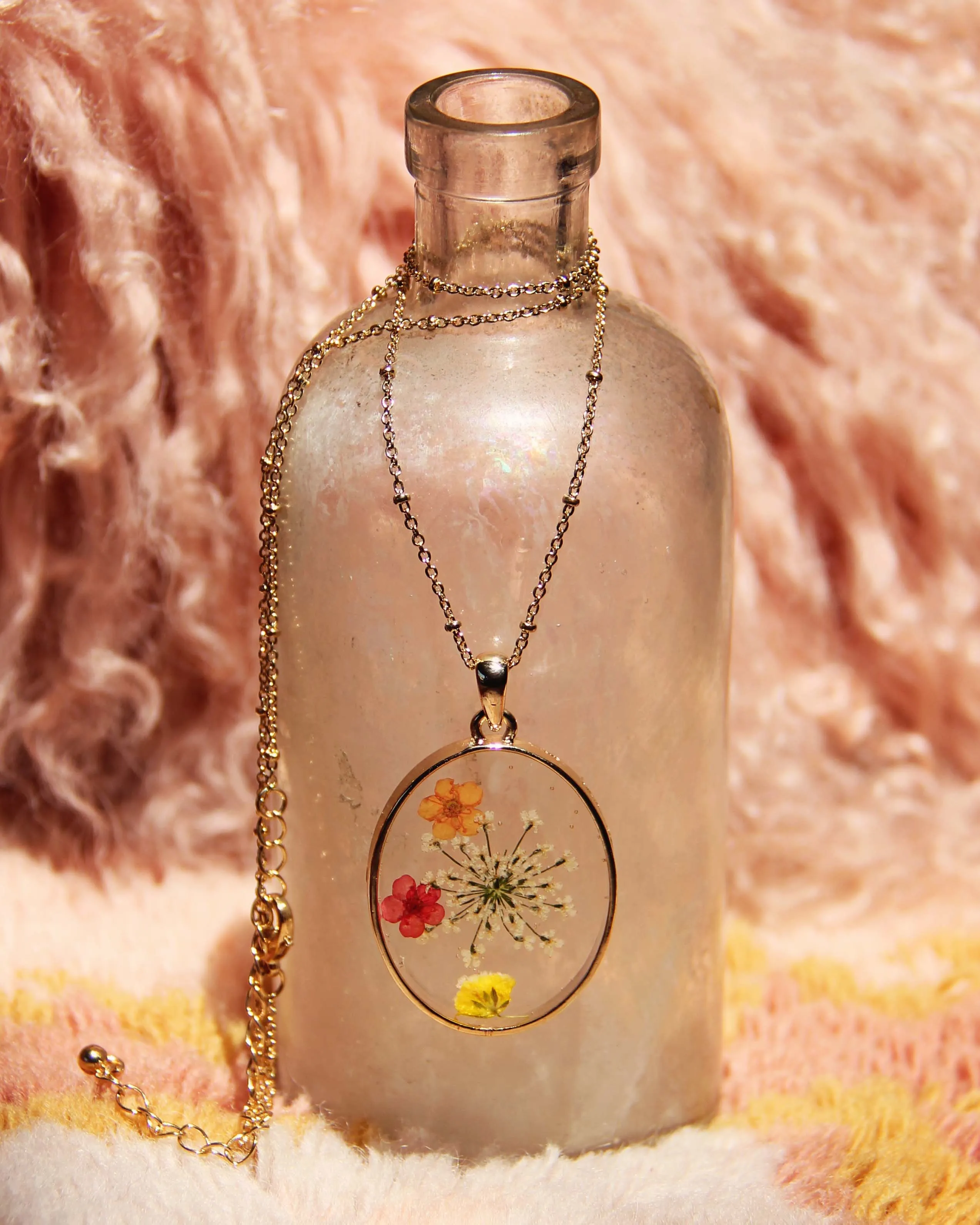 Pressed Wildflower Necklace - Oval