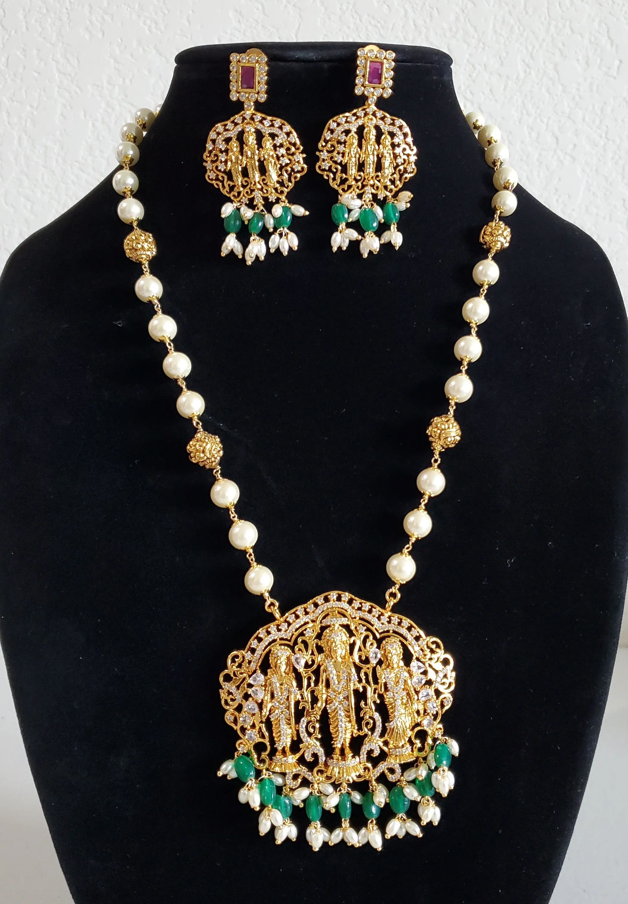 Ram Parivar Gold Finish Set