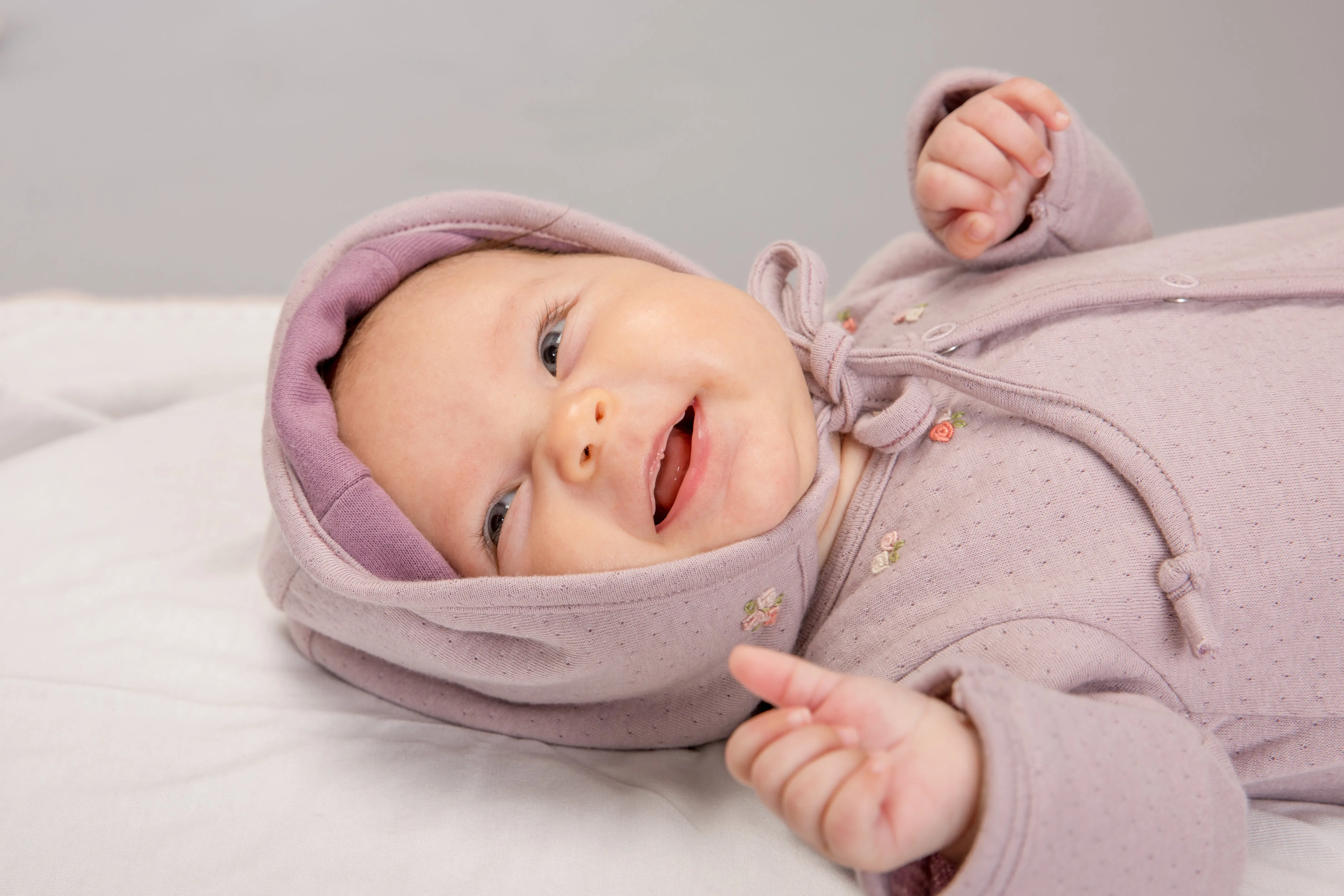 Rose Necklace Reversible Bonnet, Dusty Purple