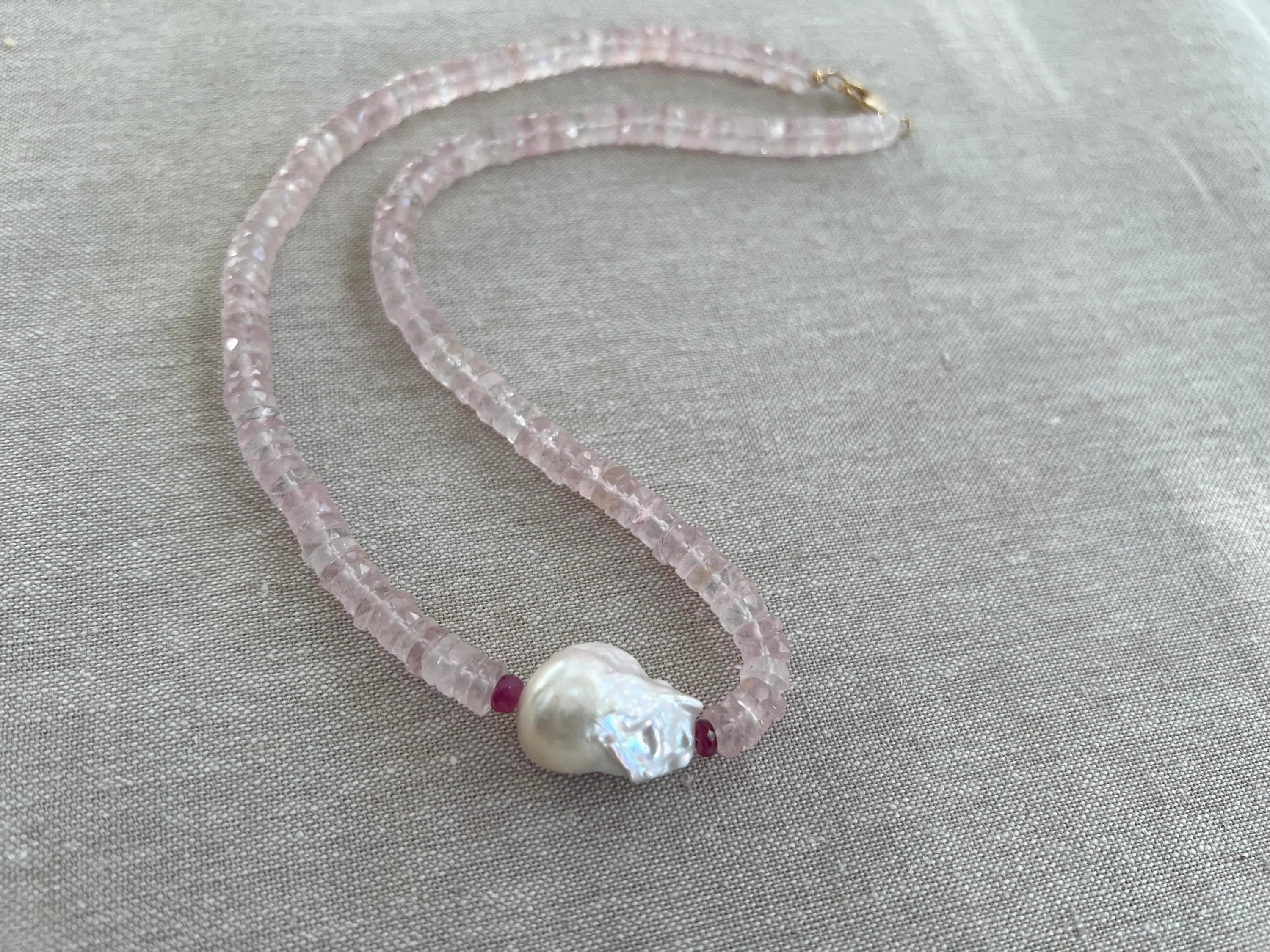 Rose Quartz Necklace wtih Baroque Pearl Accent, Gemstone Necklace, Boho Style, Summer Jewelry, Gift for Her, Handmade, Ruby, Heishi Cut