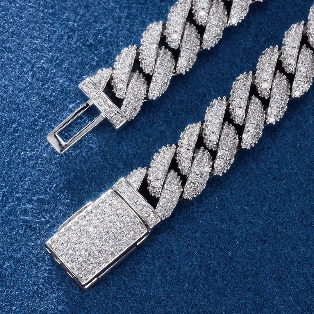 S925 Moissanite Diamond Cuban Link Chain in White Gold - 10mm