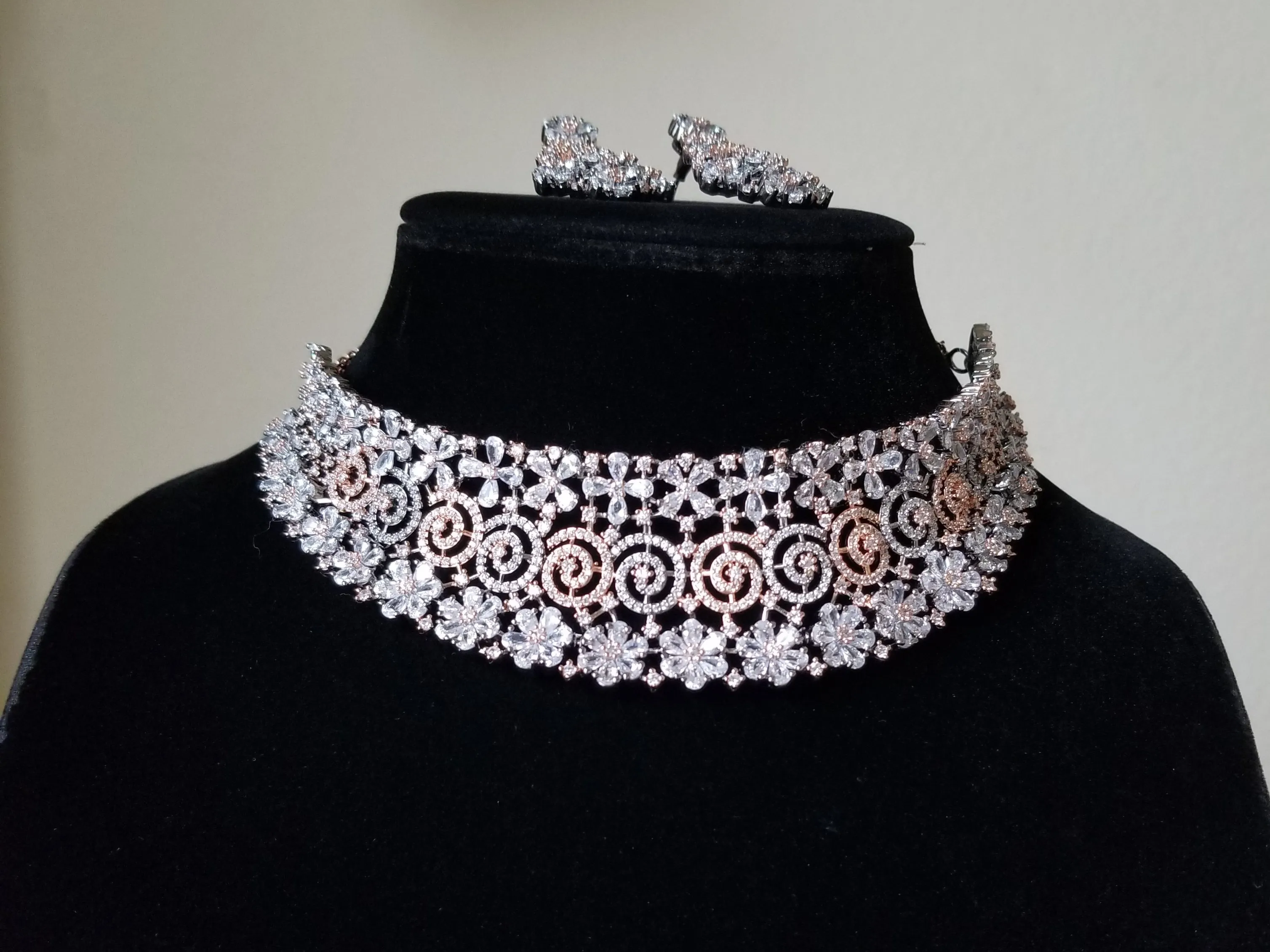 Sanjana Cz Mukut Necklace With Black Rose Plating GL54