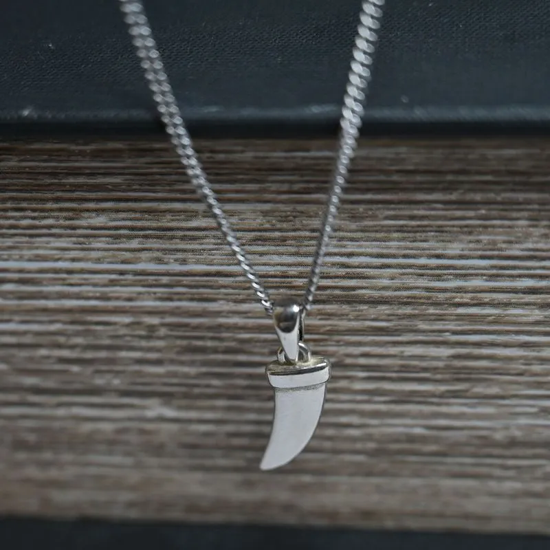 Small tooth -shaped silver pendant for Panzer 60 chain
