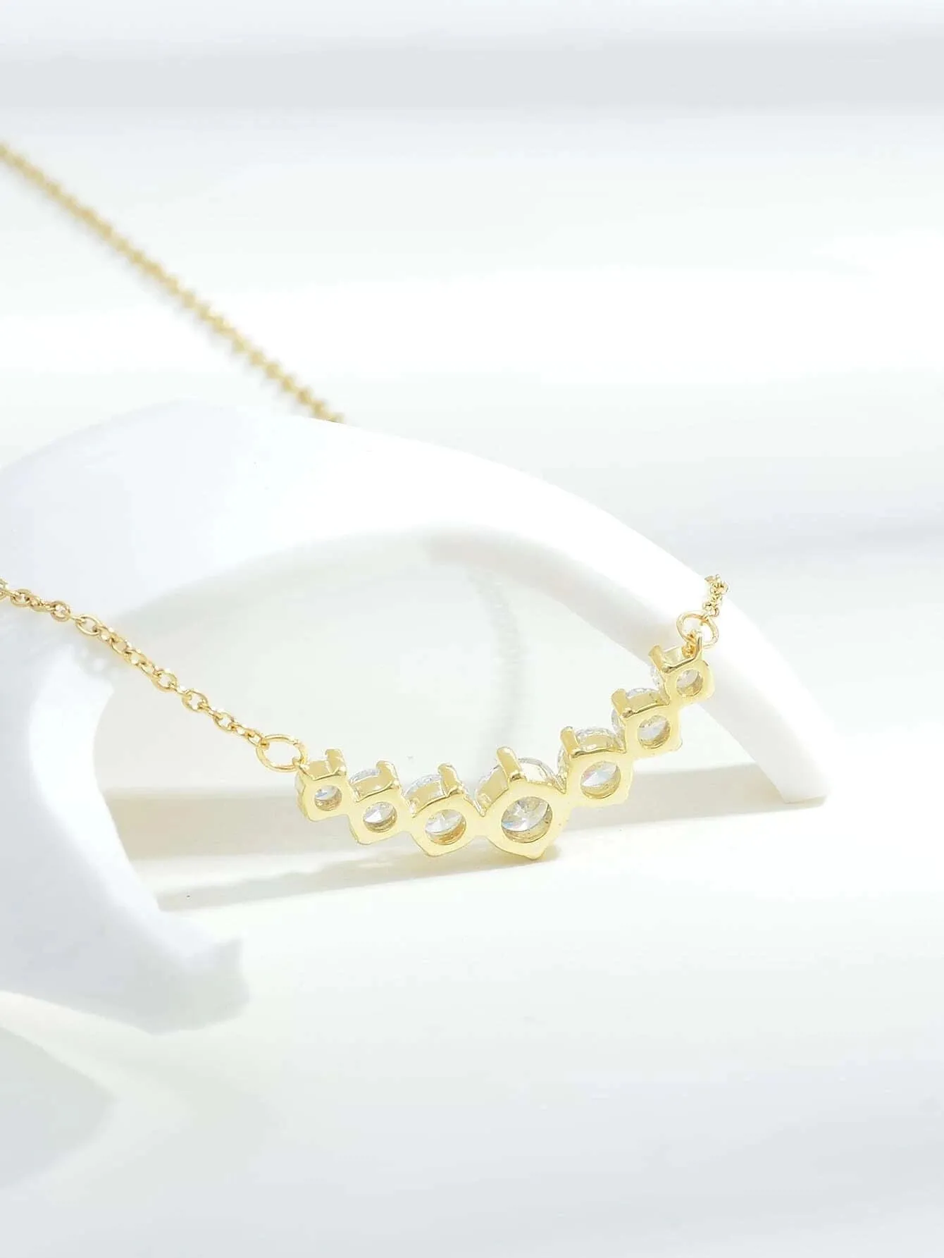 Solitaire Round Cut CZ Crystal Necklace, 14K Yellow Gold Bridal Charm Necklace, Wedding Diamond Gem Necklace