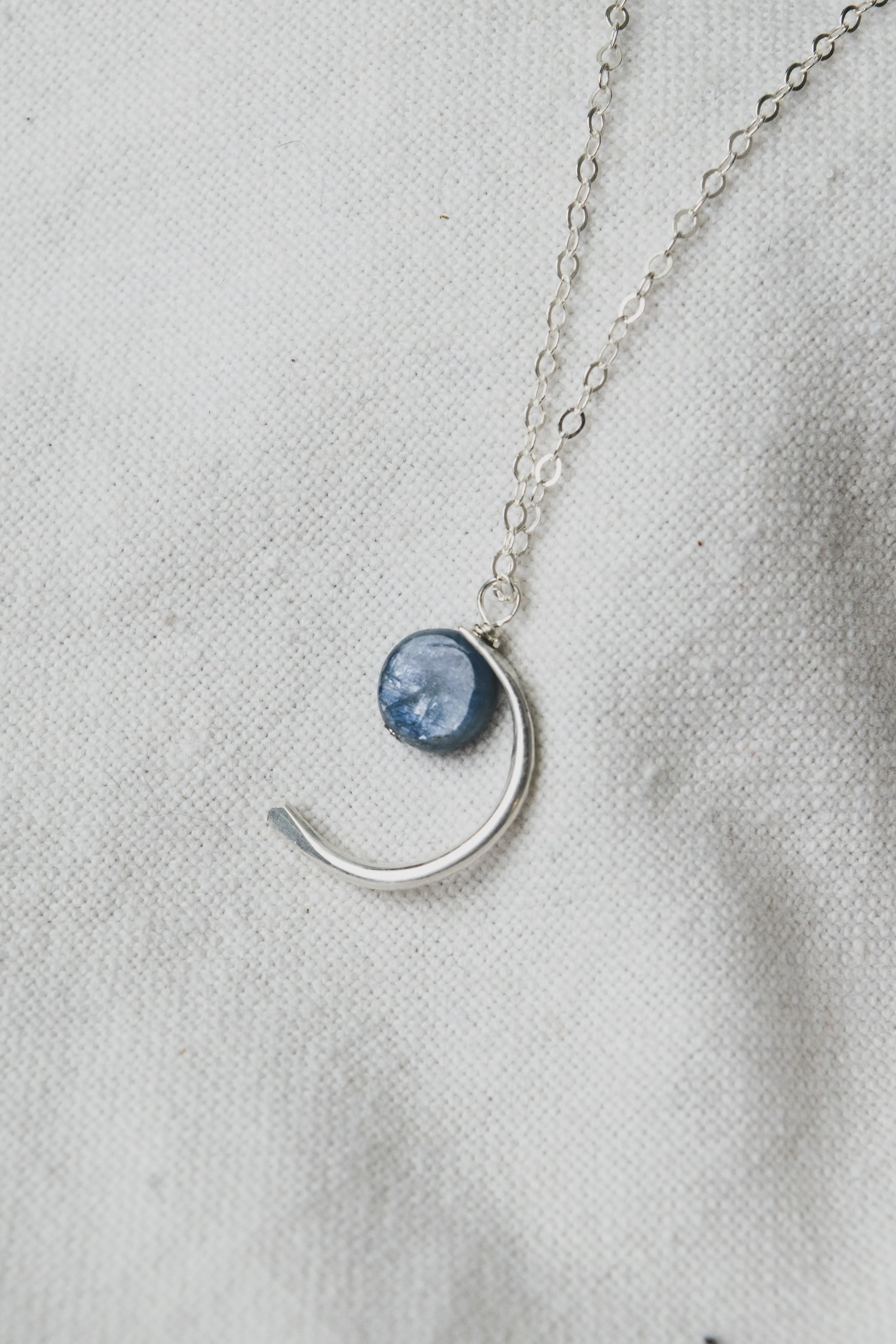 The Mona Necklace