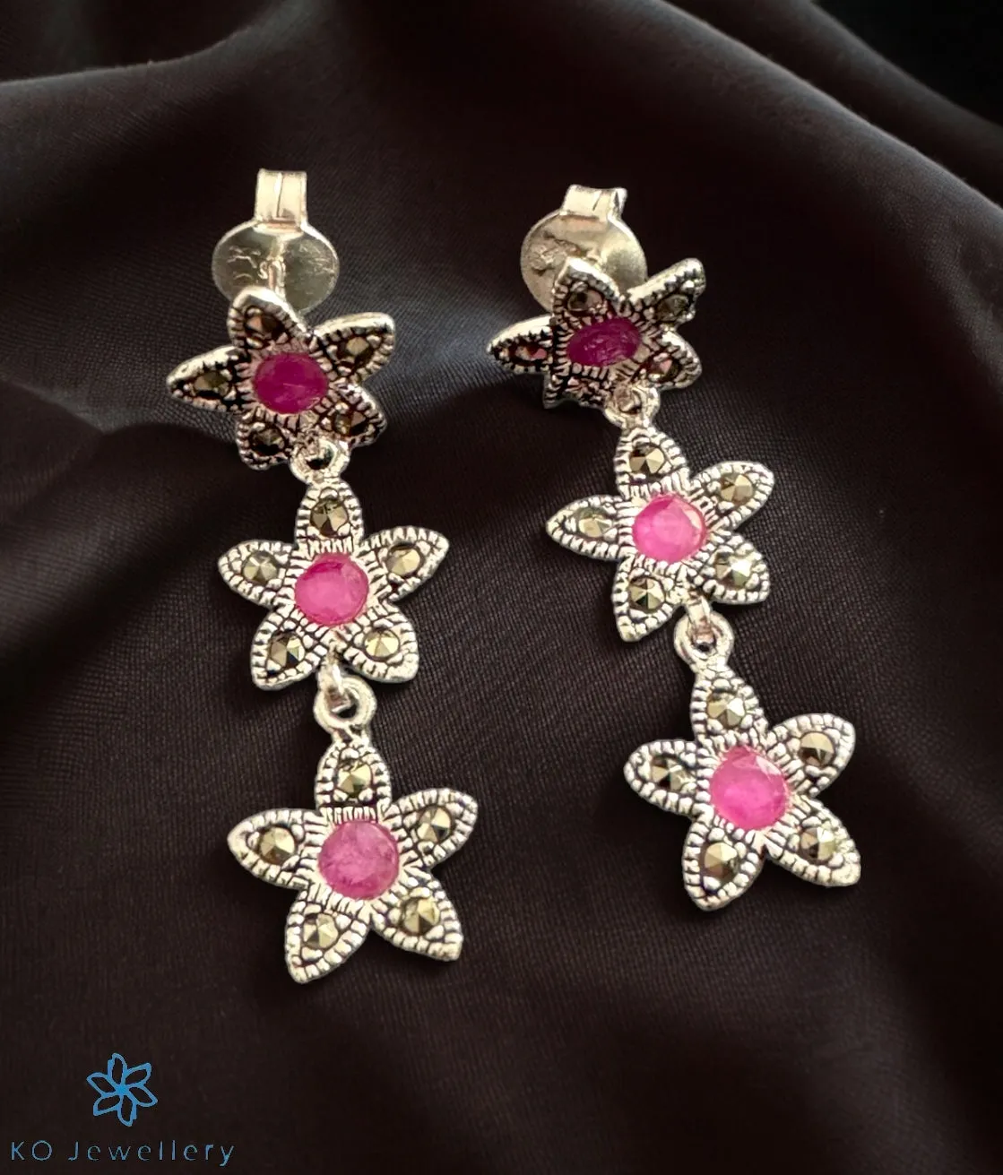 The Vedant Silver Marcasite Necklace & Earrings Set