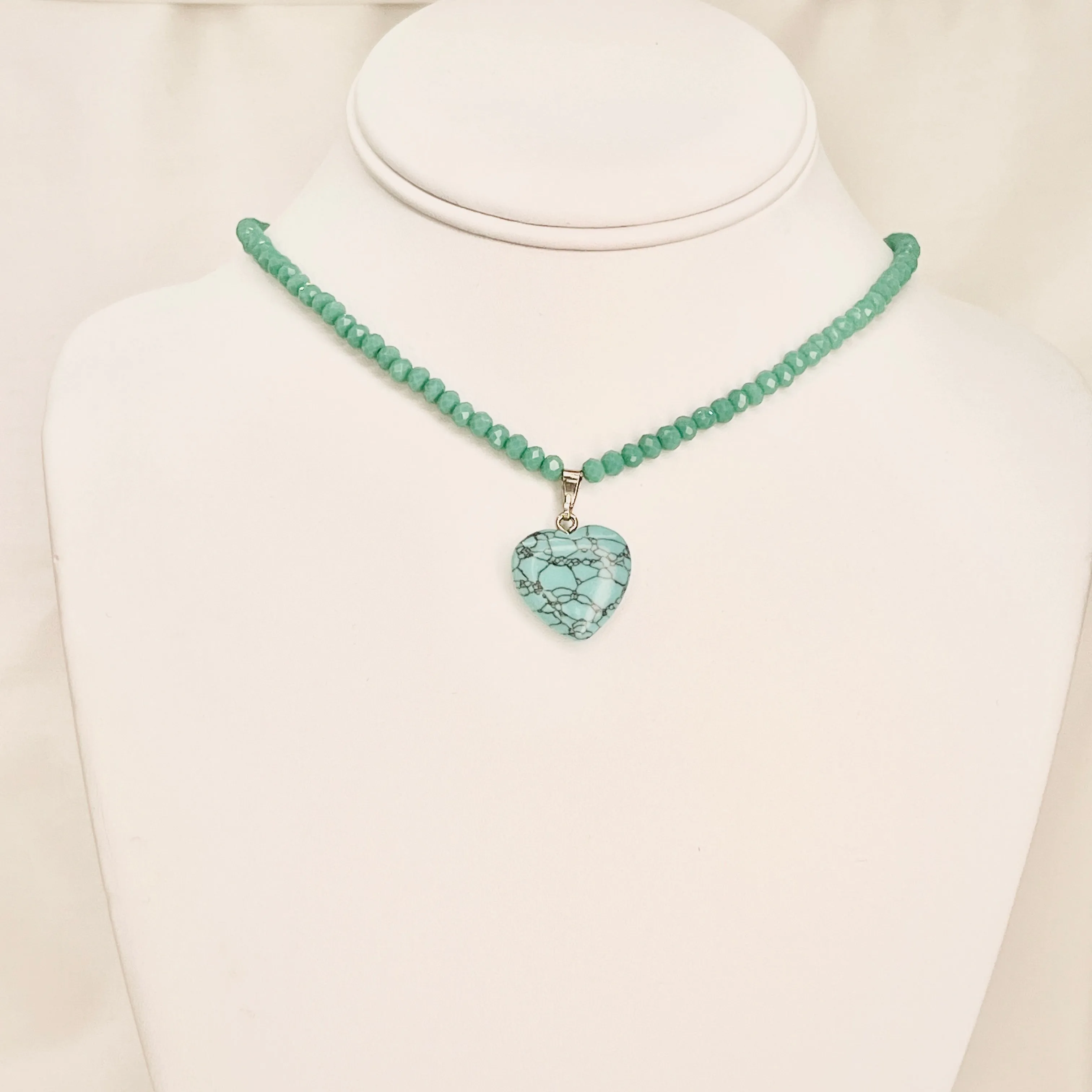 Turquoise Heart-Shaped Natural Stone Necklace: Vibrant 