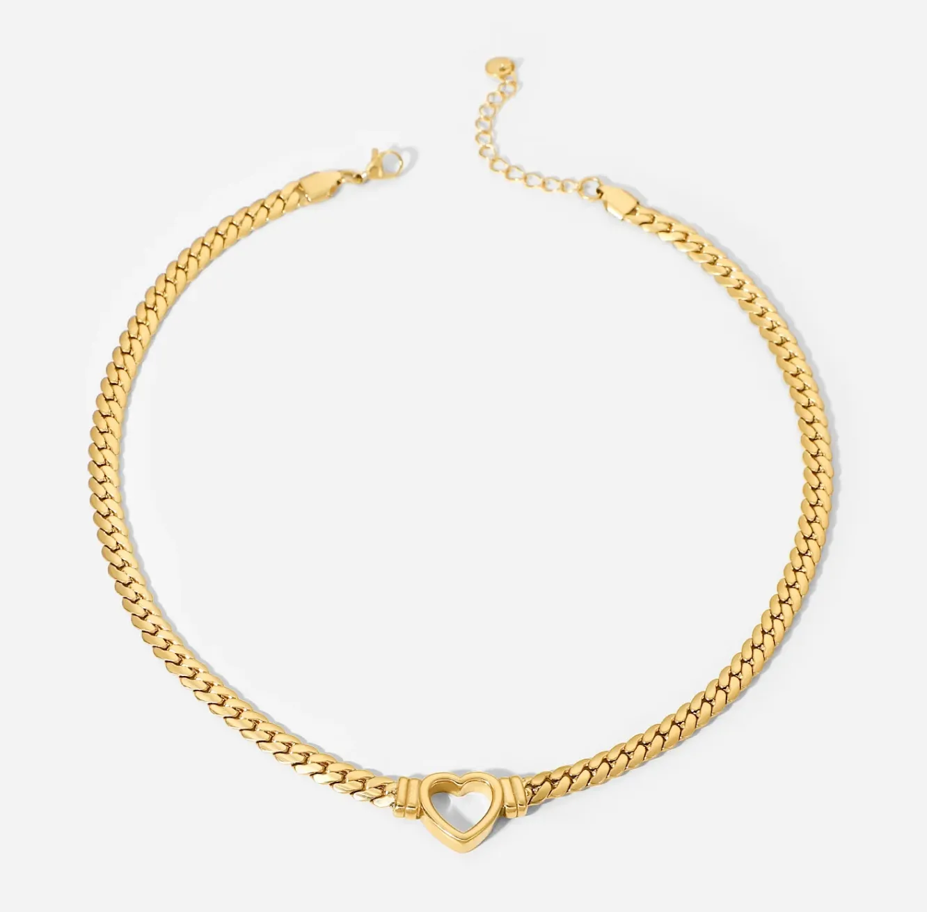 VENUS 18K GOLD PLATED HEART NECKLACE
