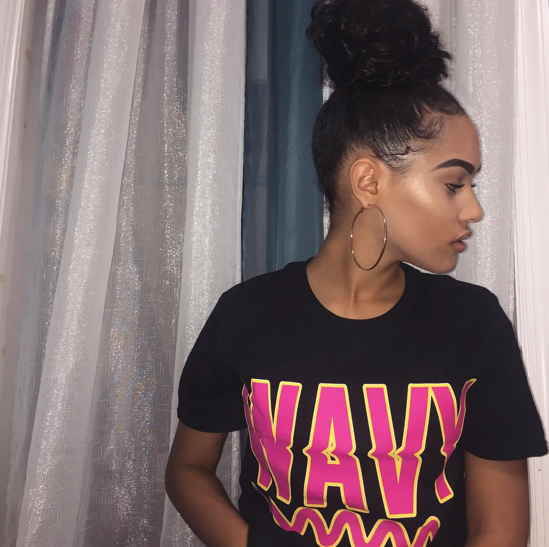 Wavy | Black Tee