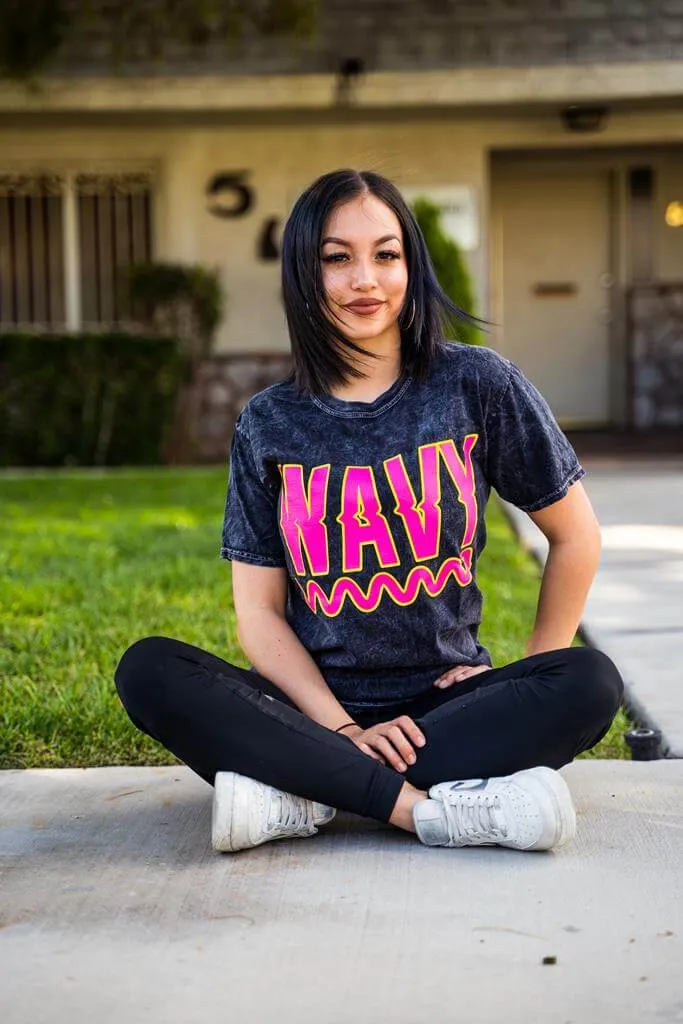 Wavy | Black Vintage Tee