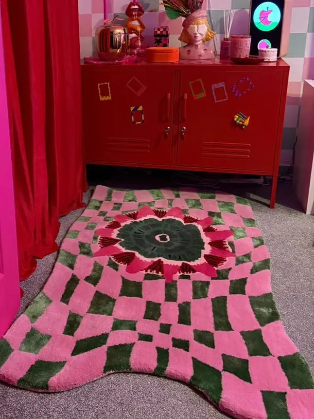 Wild Flower Wavy Checker Hand Tufted Wool Rug