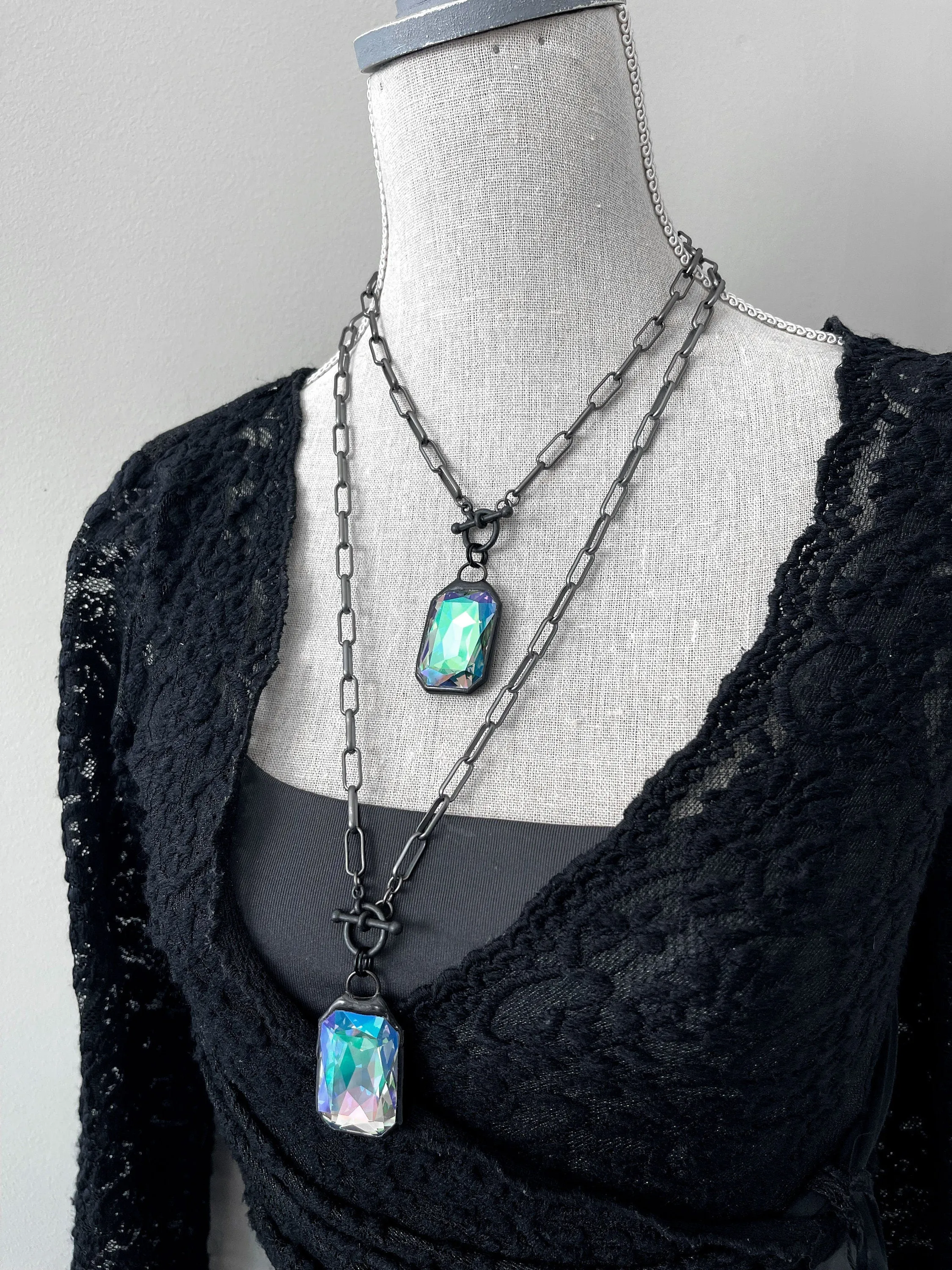 WIZARD - Shimmer Crystal Pendant Necklace