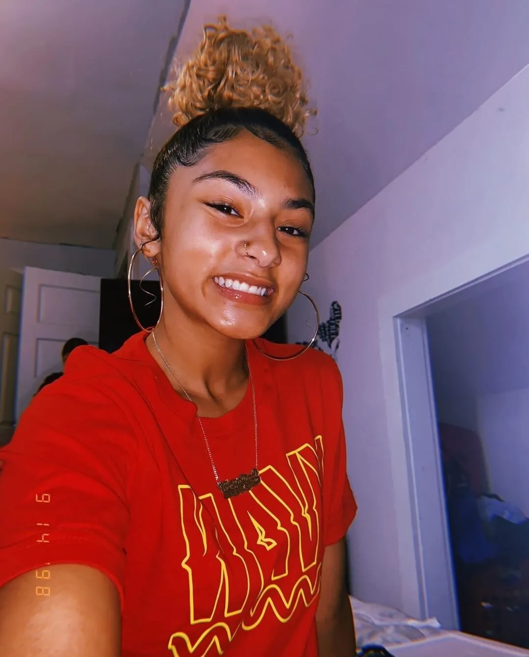 Yellow Wavy Outline | Red Tee
